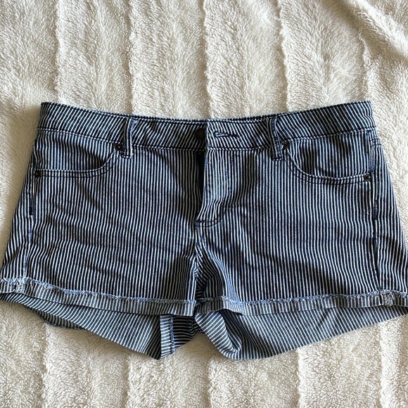 Y2K Coastal LowRise Pinstripe Shorts - Picture 3 of 4
